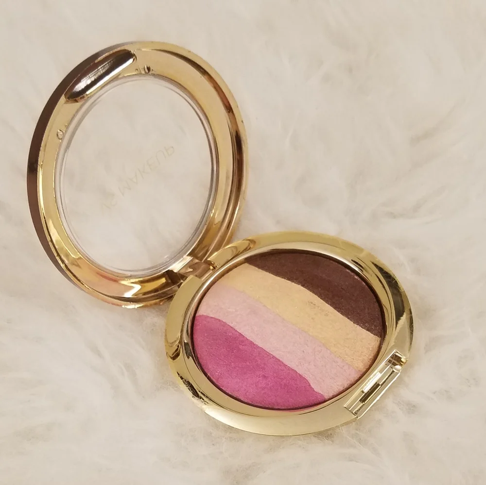 🆕️RARE 🆕 VICTORIA SECRET BAKED SHADOW QUAD